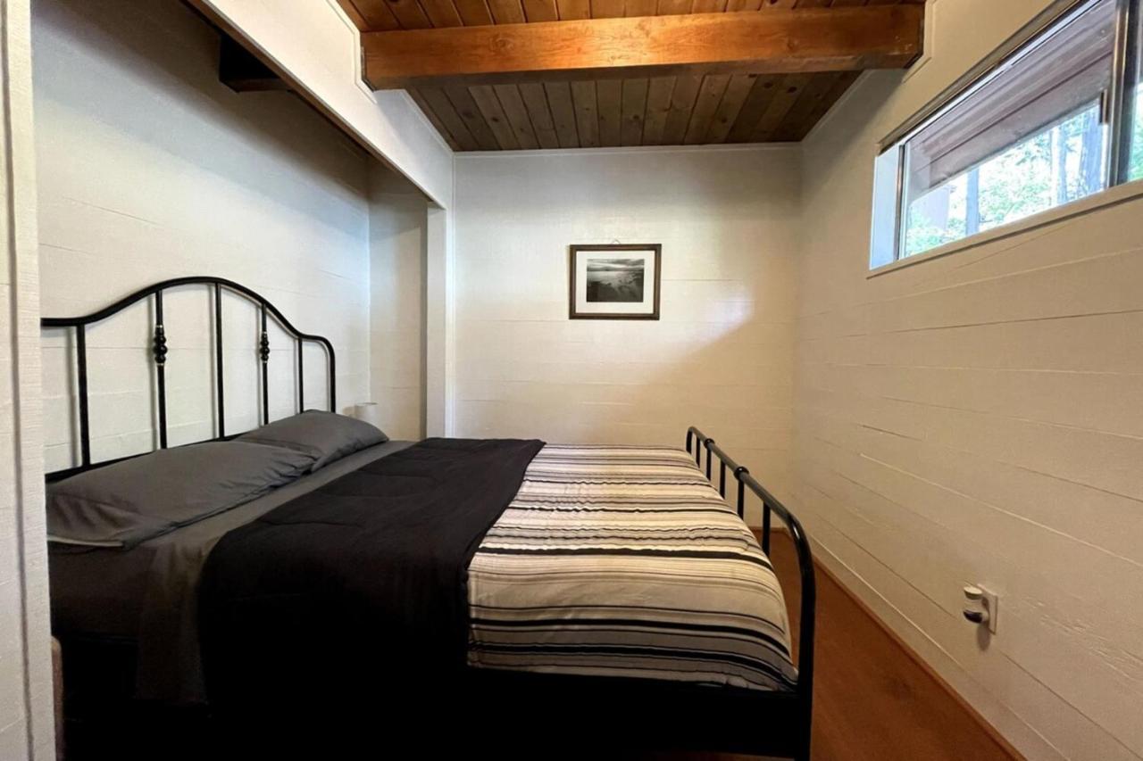 Beautiful Cabingated Parkpinecrest & Dodge Ridge Long Barn Exterior foto